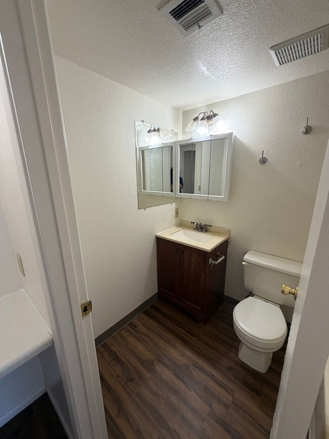 Building Photo - WALK TO NAU! 1 Bedroom Condo at University Meadows - $1,425.00!