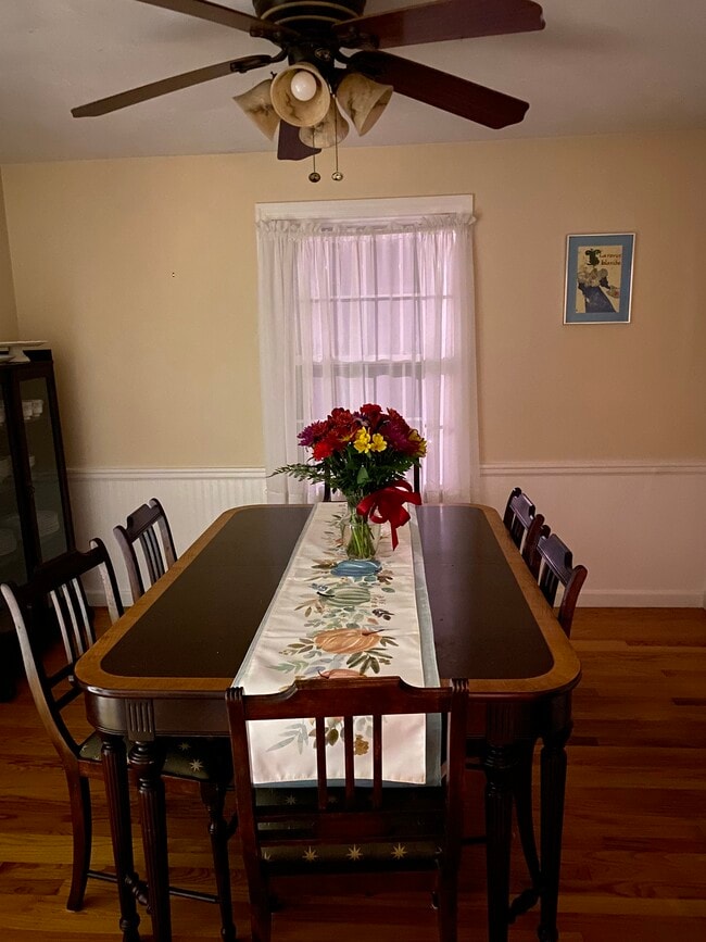 dining room - 384 Abbott St
