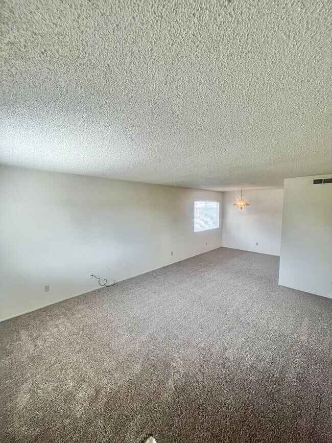 Building Photo - 55+ Senior Living in Beautiful Sierra Boni...