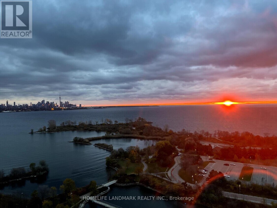 201820 Shore Breeze Dr, Toronto, ON M8V 0C7 House for Rent in