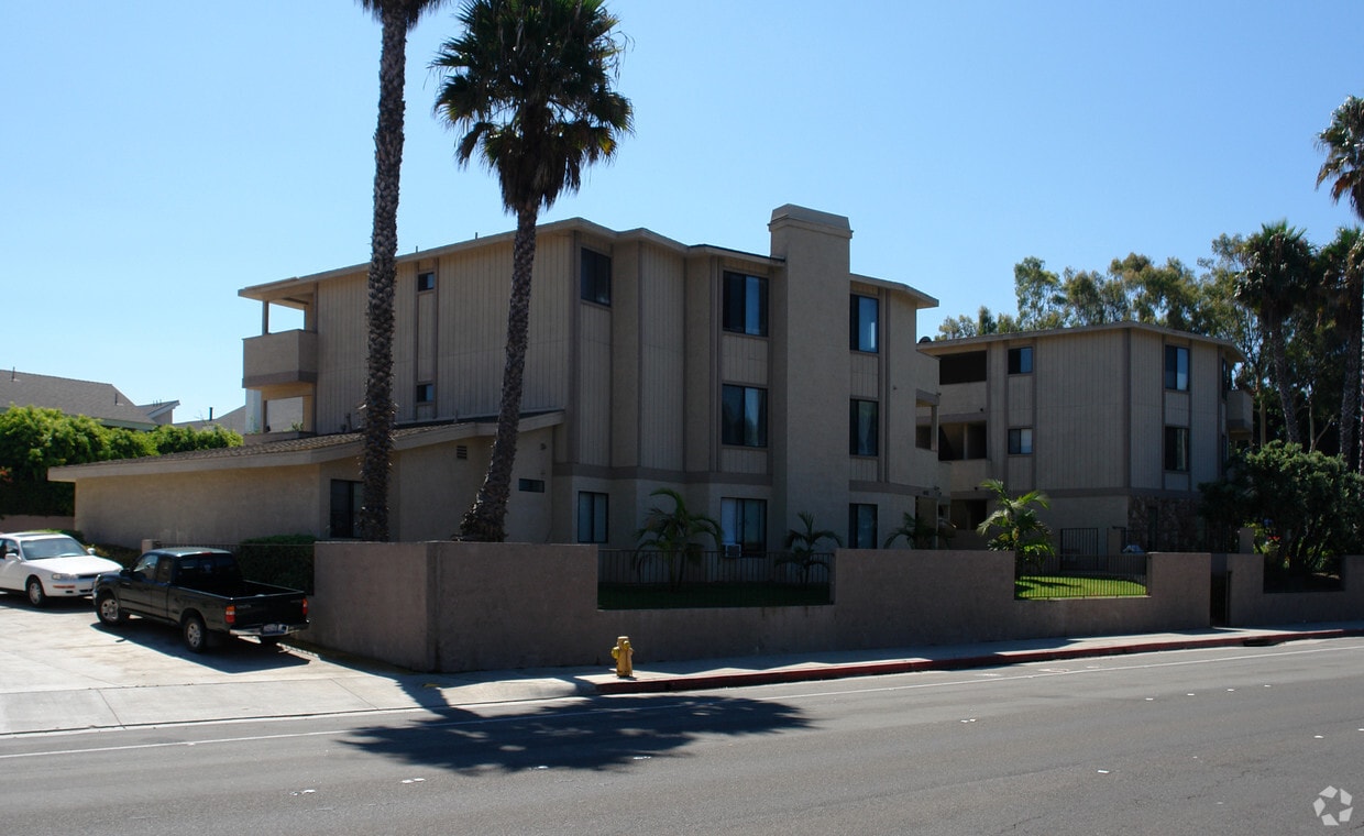 Building Photo - 4512 Warner Ave