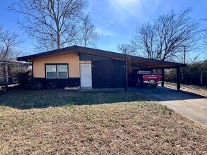 Building Photo - 1310 E 52nd St N