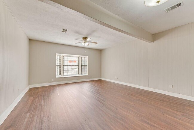 Foto del edificio - 4209 Martindale Dr