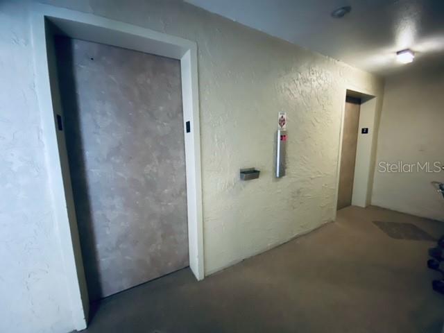 Building Photo - 2700 Cove Cay Dr