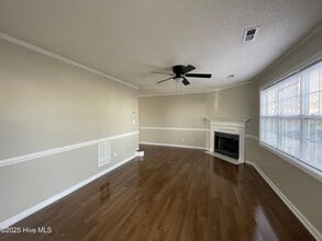 Building Photo - 3915 Sterling Pointe Dr