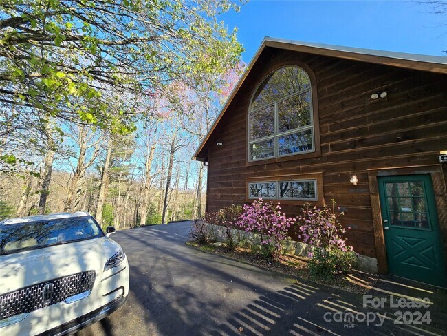 Building Photo - 143 Shop Creek Ct