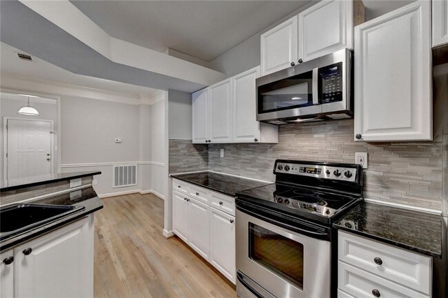 Foto del edificio - 328 Pembrooke Cir