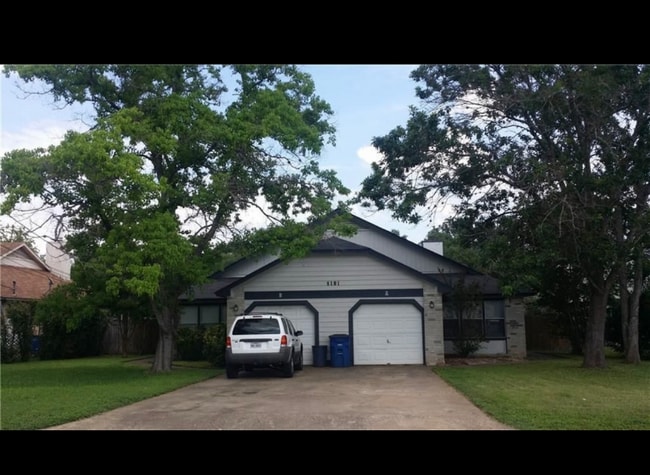 Building Photo - 6101 Parkwood Dr