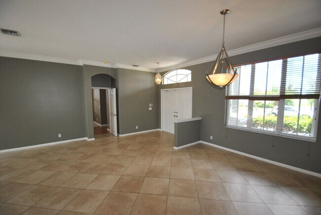 Foto del edificio - 7142 Taylorwood Dr