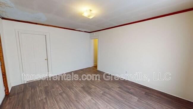 Foto del edificio - 265-C Edwards Ave.