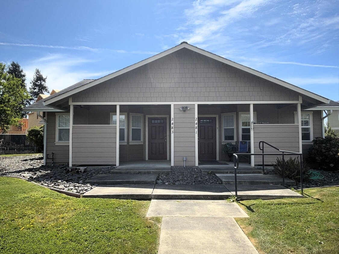 Primary Photo - Senior Living Community (55+) - Standalone...