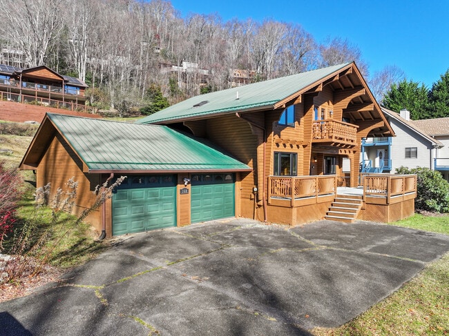 Photo - 168 Valley Creek Dr House