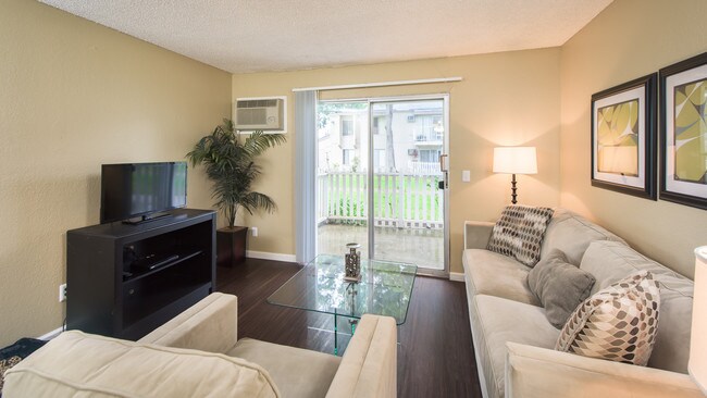 Foto del edificio - Village Green Apartments