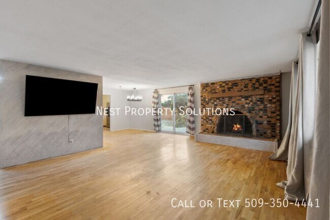 Foto del edificio - 603 N Crestview Dr