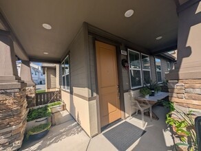 Building Photo - 6377 Tawhana Ln