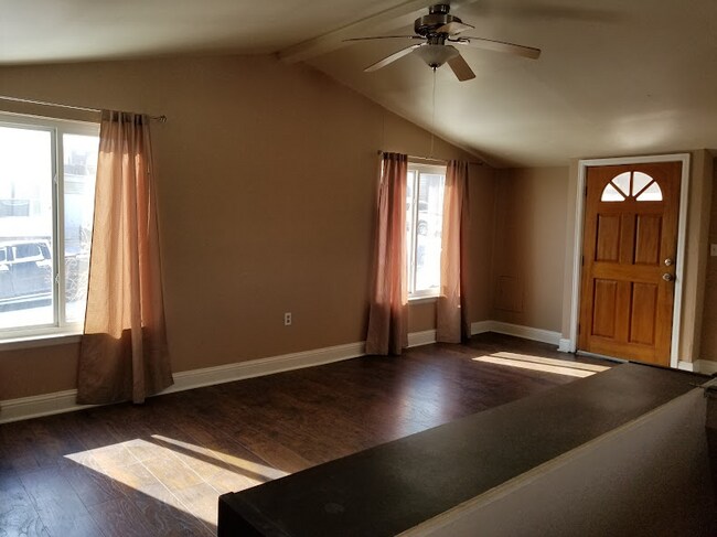 Foto del edificio - 2545 W 91st Dr