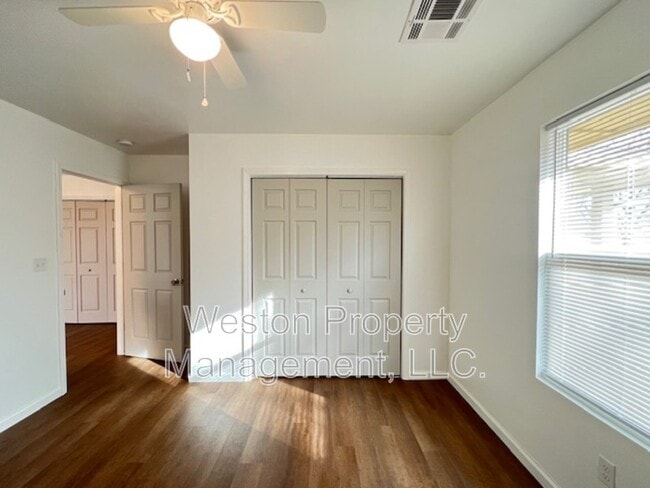 Building Photo - 1823 Rutgers Ave