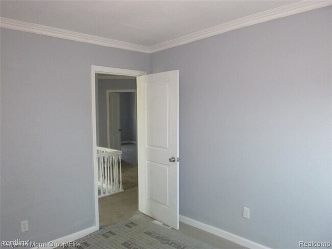 Foto del edificio - 5 br, 1.5 bath House - 408 Mount Vernon St