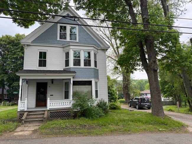 Building Photo - 41 Knapp St