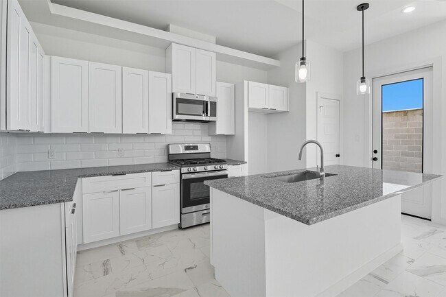 Foto del edificio - 2923 El Fenice Ln