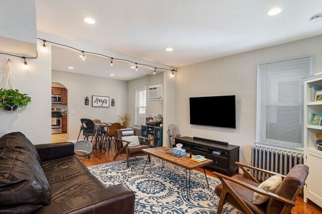Foto del edificio - Beautiful 3 Bedroom Twin in Lansdale with garage $2,400/month