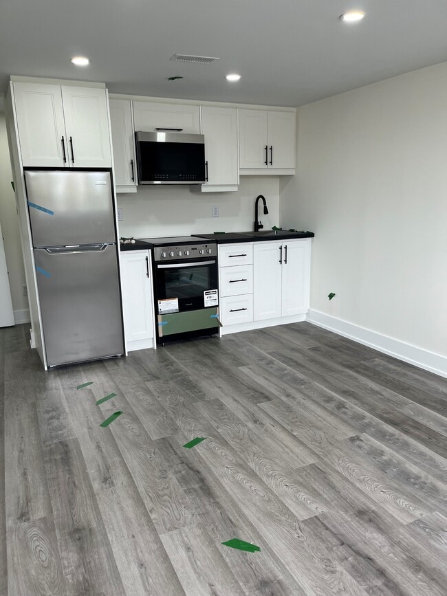 Photo du bâtiment - 160 Densmore Rd