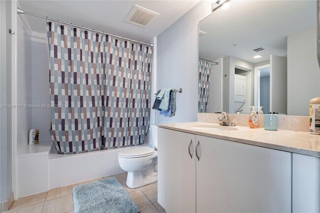 Foto del edificio - 1750 N Bayshore Dr