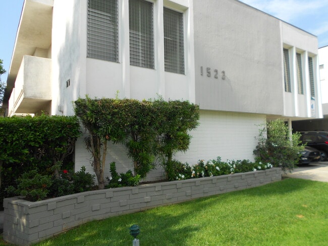Foto del edificio - 1523 Corinth Ave