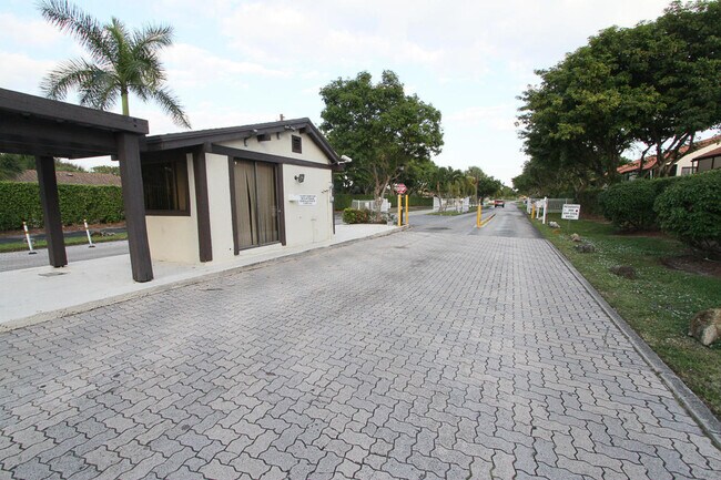 68 Vía De Casas Norte Unit 68, Boynton Beach, FL 33426