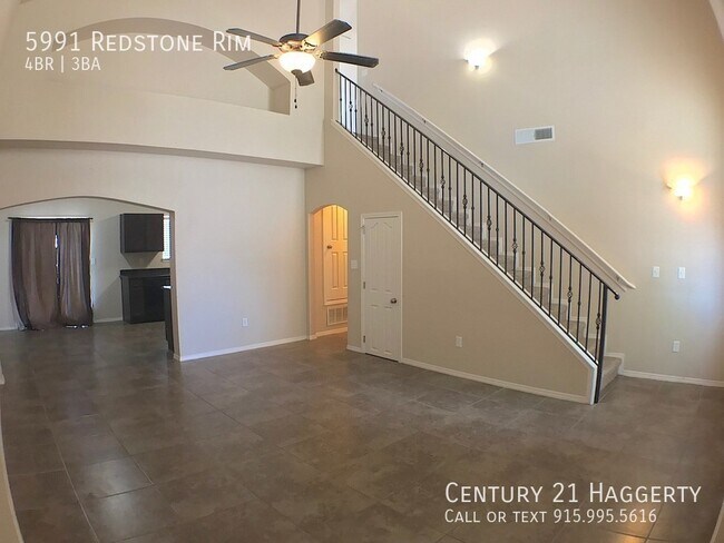 Building Photo - Spacious 4 Bedroom Refrig A/C Home