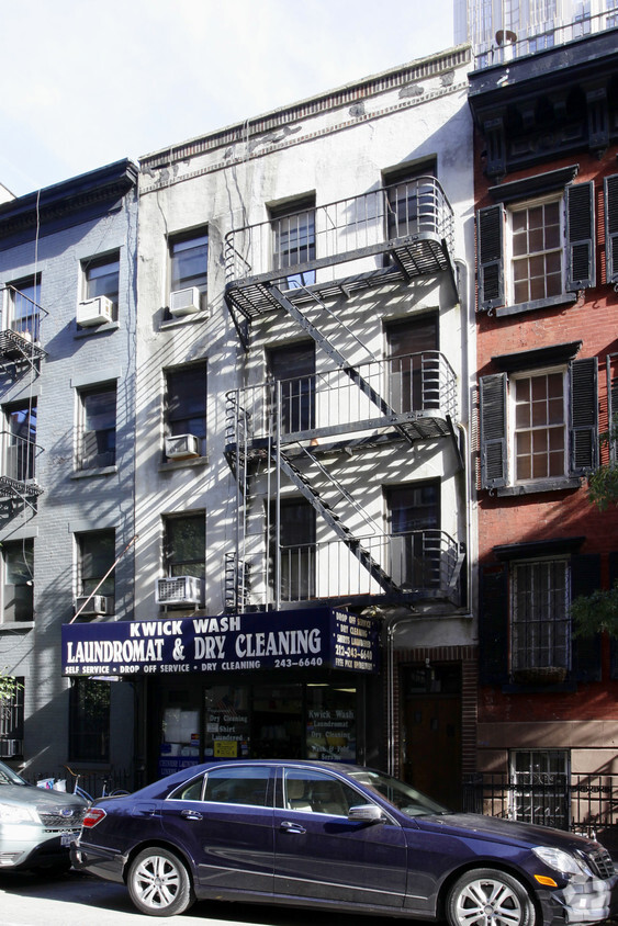 Primary Photo - 211 W 16th St