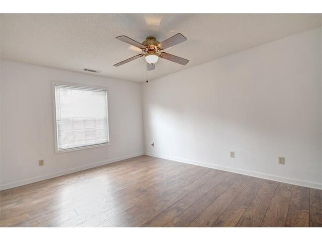 Building Photo - 33 Alston Ln SW