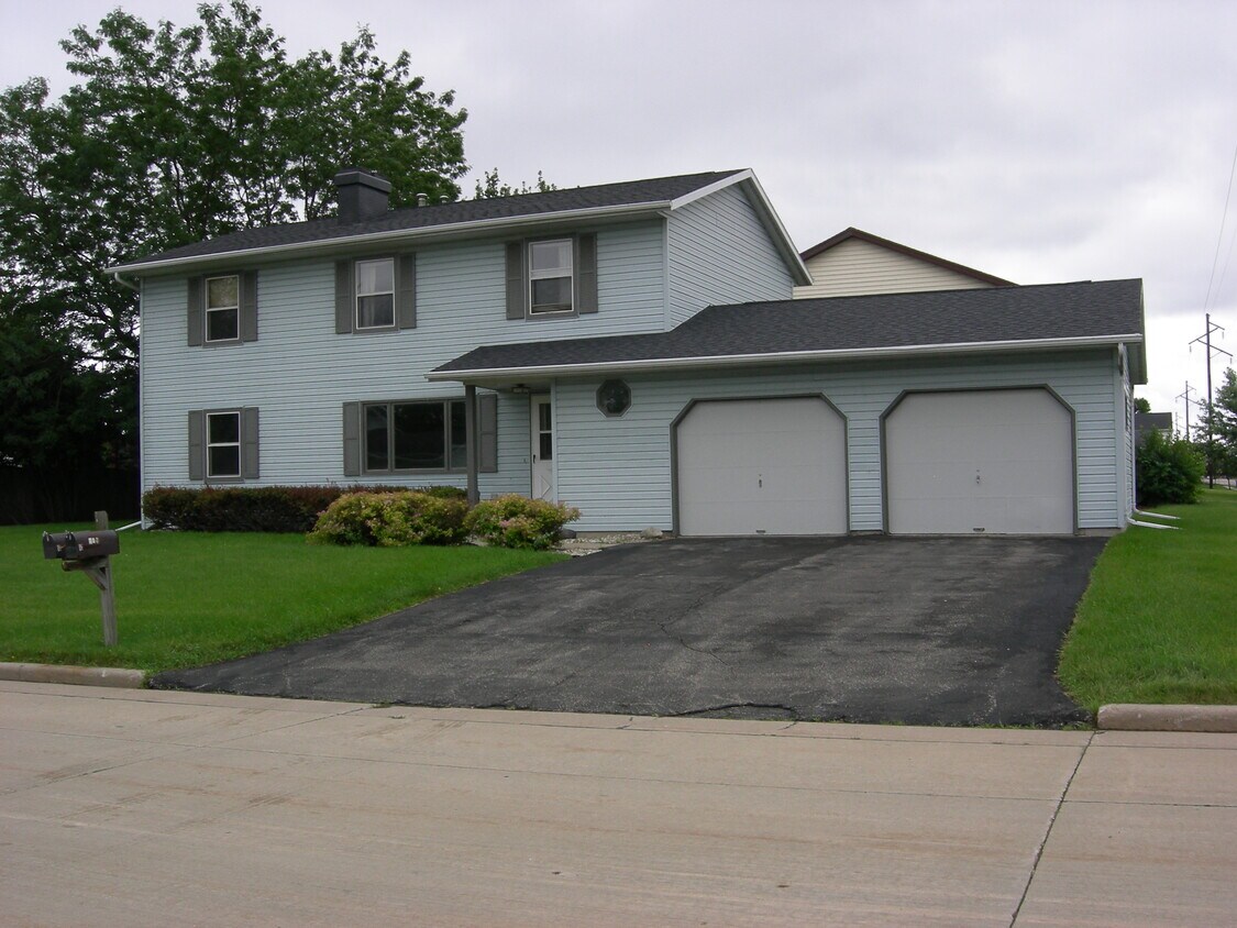 Foto principal - 801 Harborview Ct