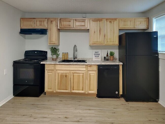 Building Photo - 309 Marengo St