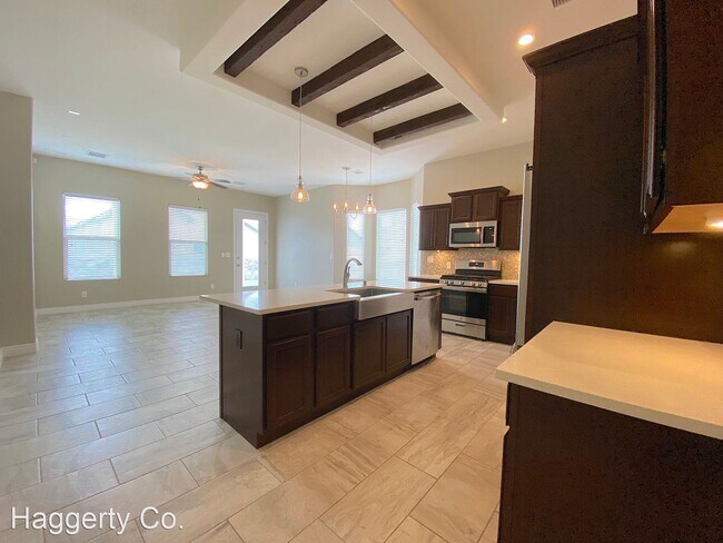 Foto del edificio - 4 br, 2 bath House - 781 Ovington
