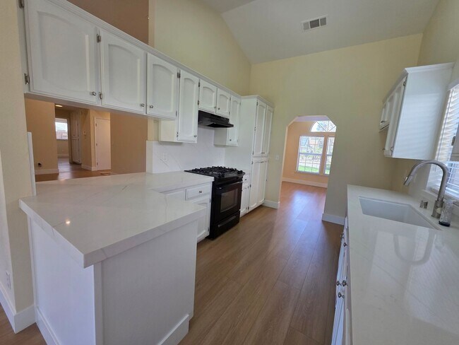 Foto del edificio - 444 N Tommy St