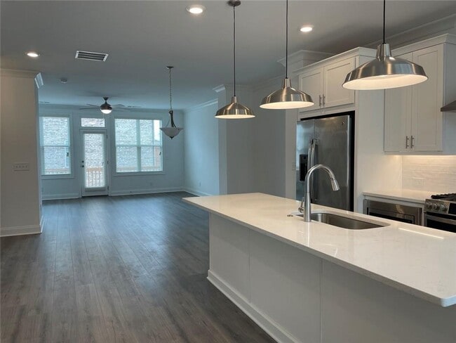 Building Photo - 3243 Bartee Walk