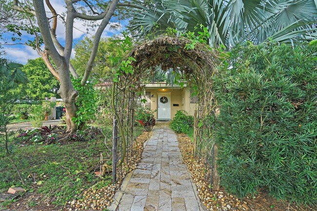 Foto del edificio - 201 NE 7th St