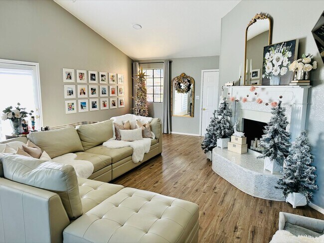 Foto del edificio - Beautiful 3 bedroom House 360 degree Mount...