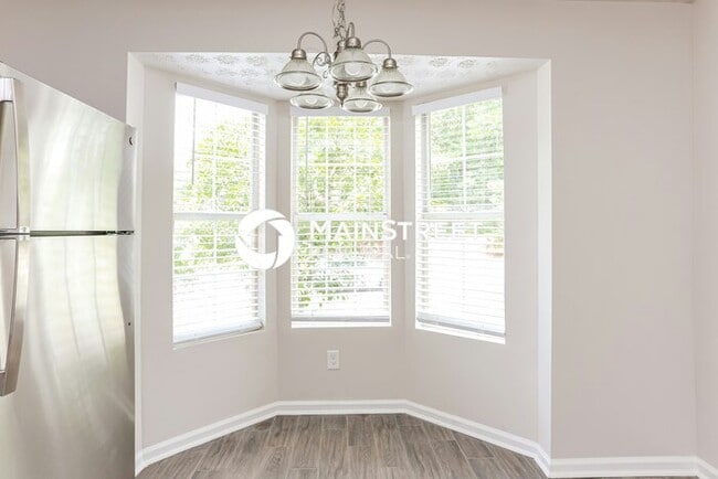 Building Photo - 3 Bedroom Pet-Friendly Home in Austell, GA...