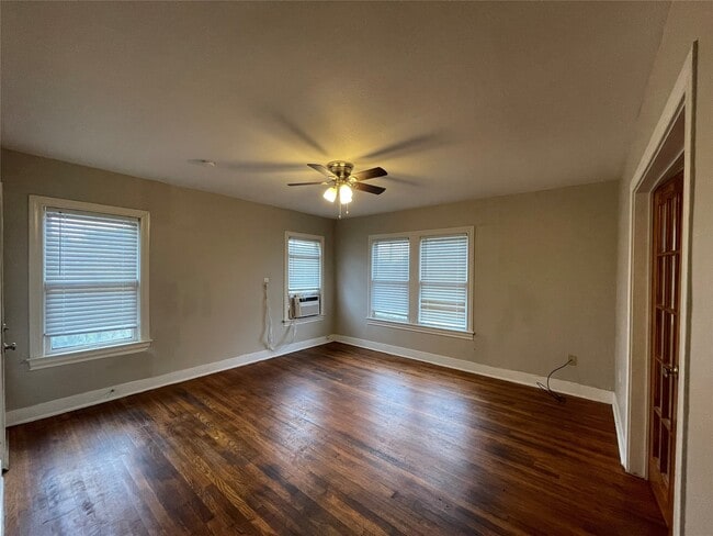 Foto del edificio - 4221 Lamar St