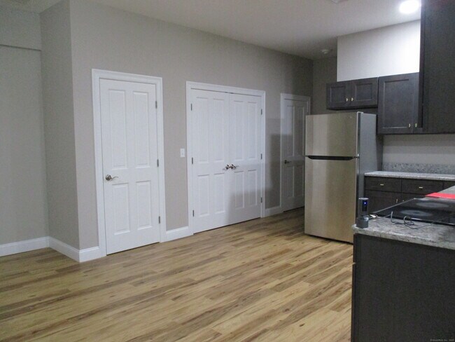 Building Photo - 1484 CT-171