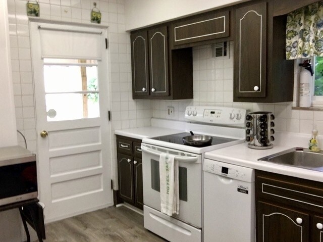 Foto del edificio - 7120 McClure Ave