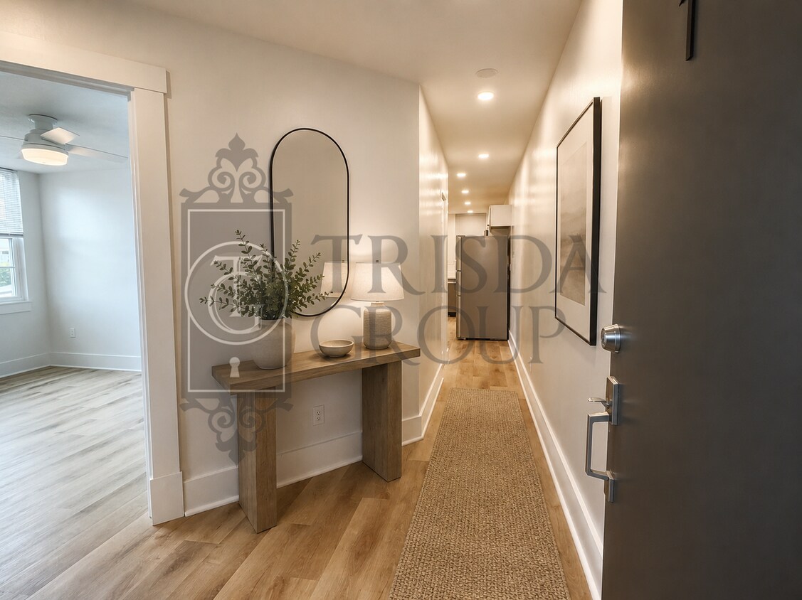 Avail Sept 1: 2BR Apt in Beechview, South Hills. BEAUTIFUL design, Laminate Floors, AC, Pets OK,... - Avail Sept 1: 2BR Apt in Beechview, South Hills. BEAUTIFUL design, Laminate Floors, AC, Pets OK,...