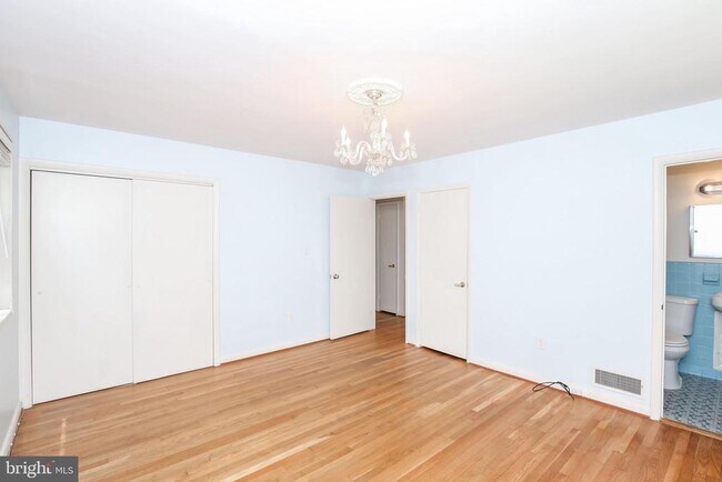 Foto del edificio - 8401 Beech Tree Rd