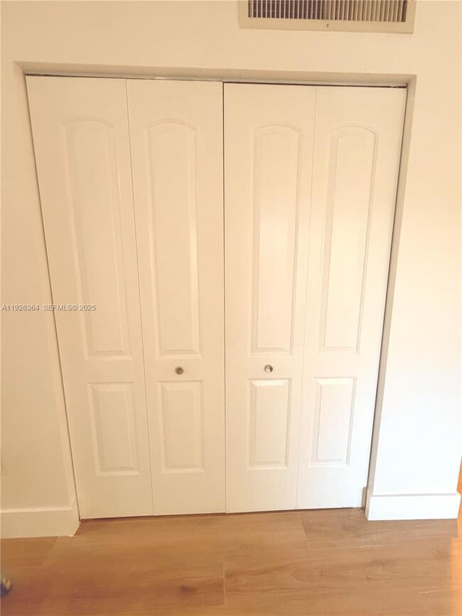 Foto del edificio - 7208 Fairway Dr