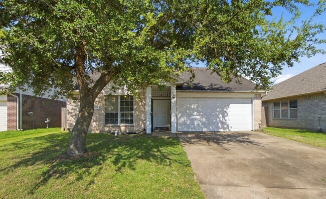 Foto del edificio - 15738 Boonridge Rd
