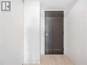 Building Photo - 197 Yonge St