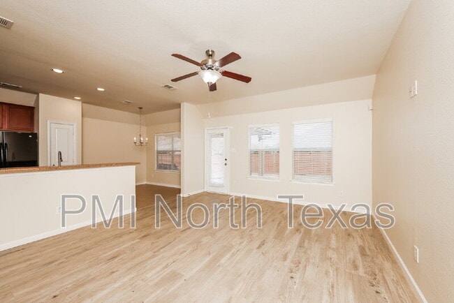 Foto del edificio - 601 Rising Creek Drive