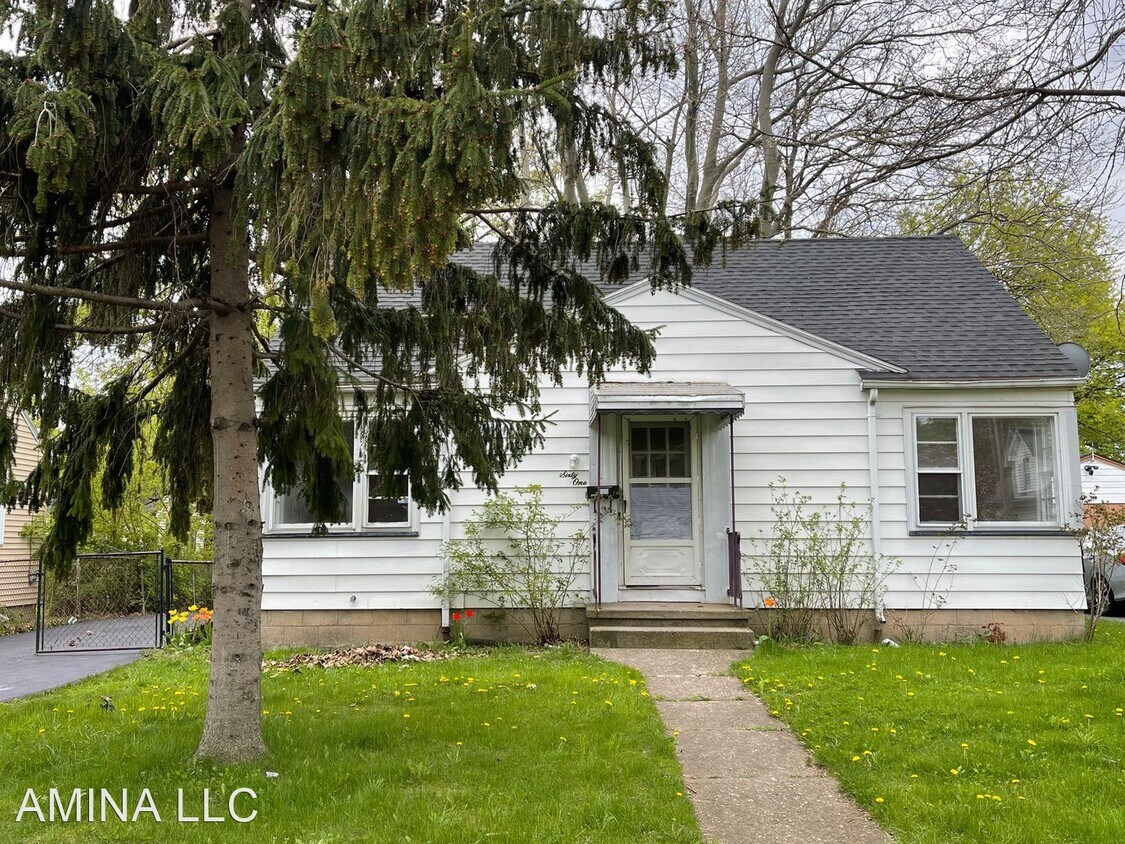 Primary Photo - 3 br, 1 bath House - 61 Ashwood Dr